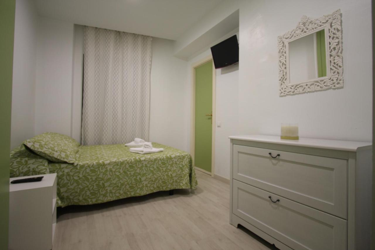 Residencia Universitaria Tagaste บาร์เซโลนา ภายนอก รูปภาพ